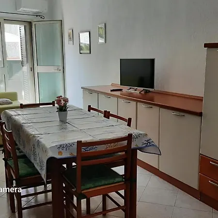 Ely's Flat Tatil Evi *